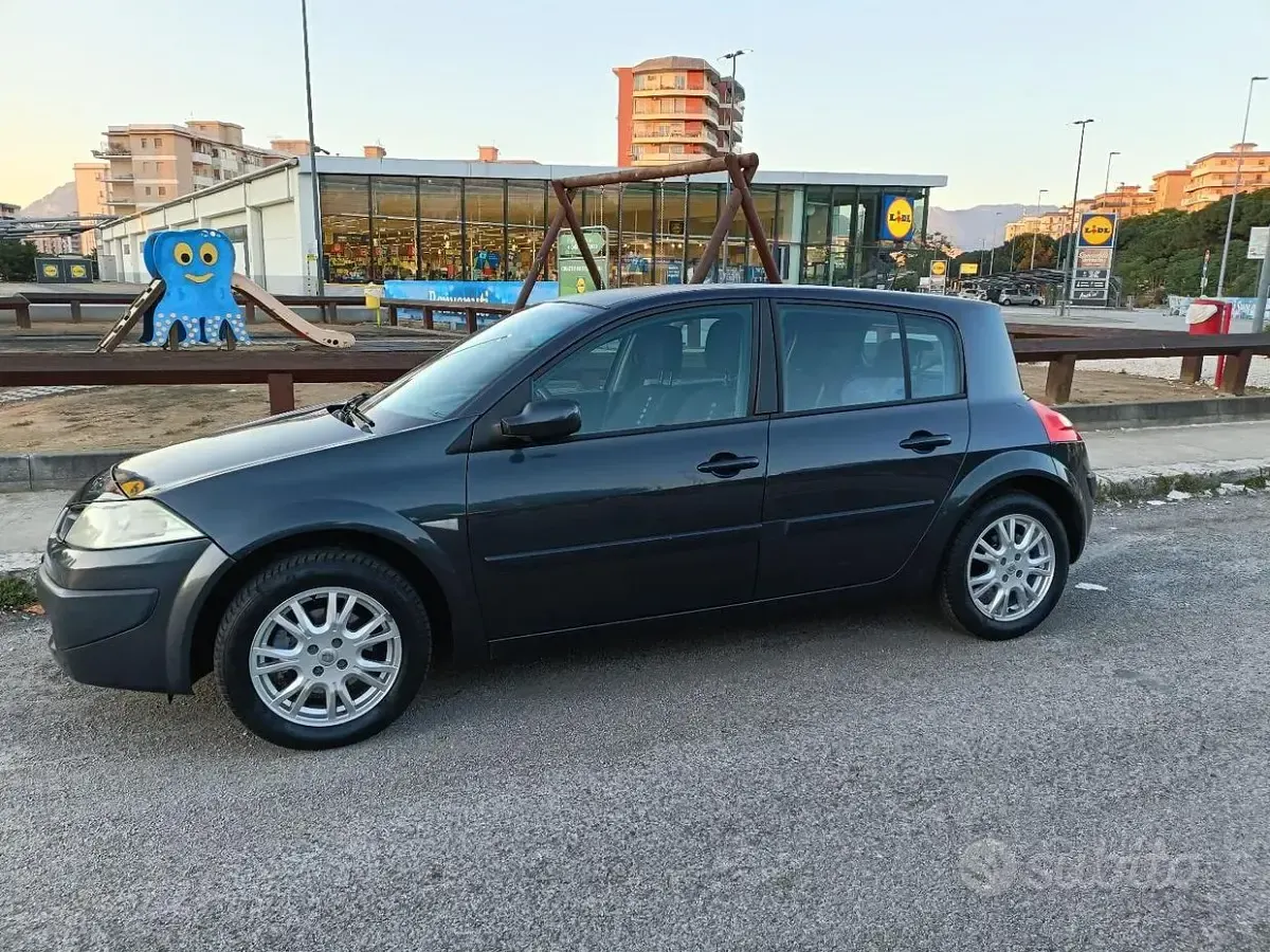 Usata Renault Mégane III 106 CV (77 kW) 2008 Berlina