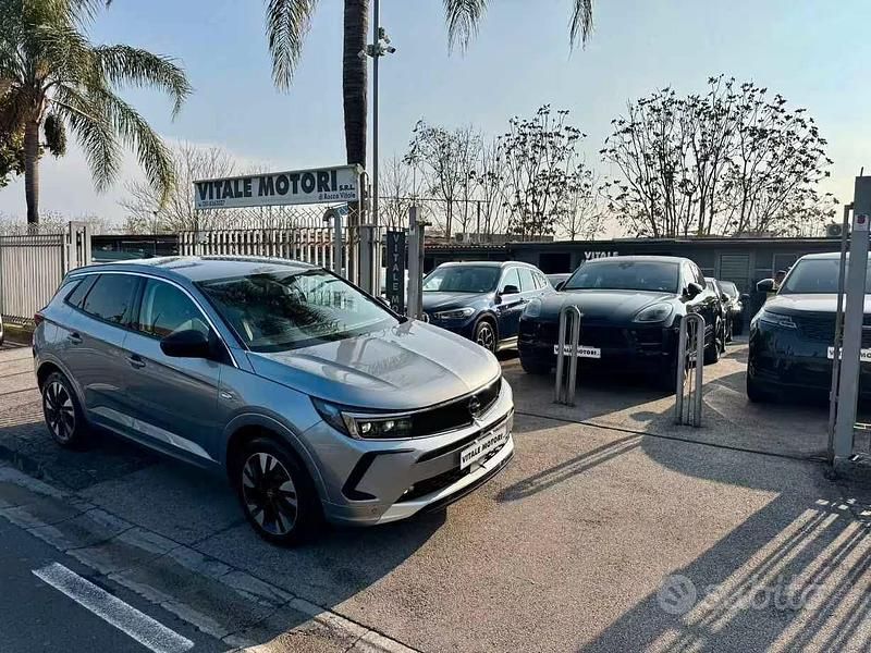 Usata Opel Grandland X GS Line 130 CV (95 kW) 2022 Grigio SUV