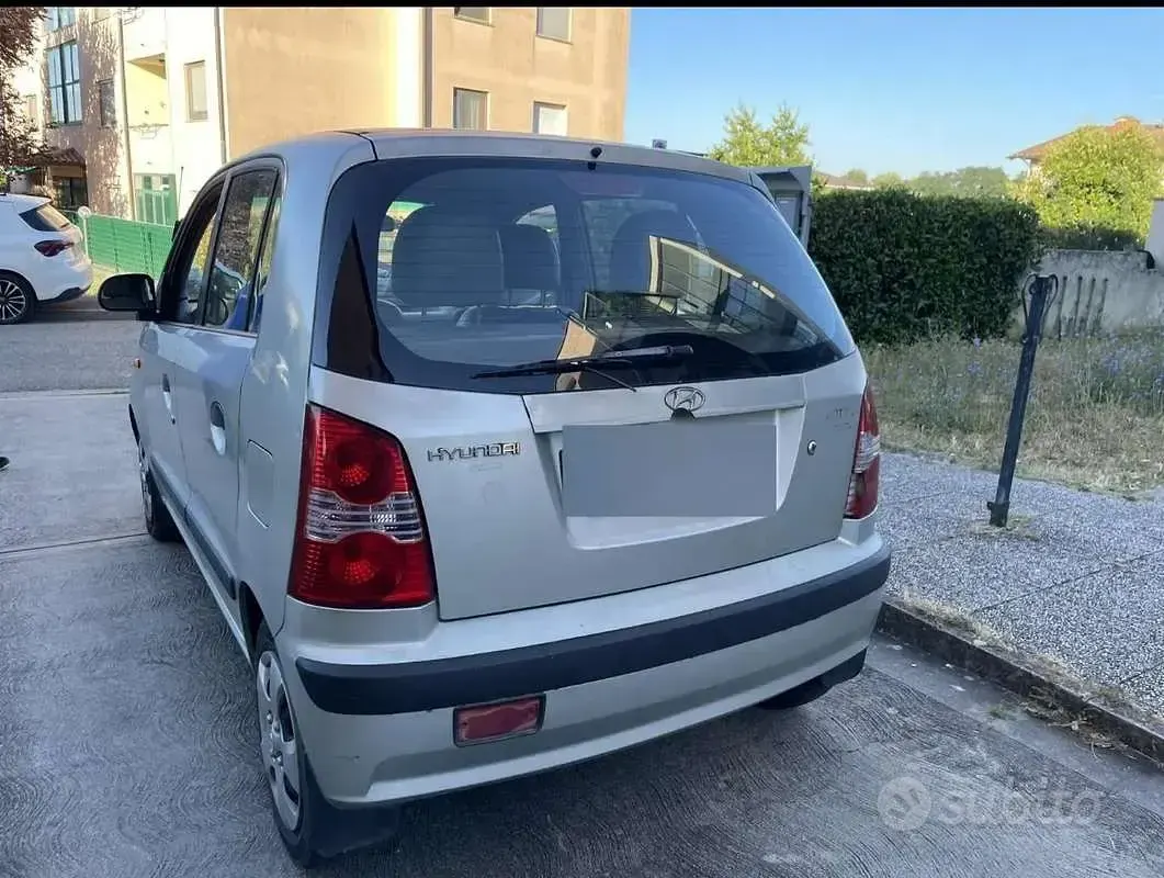 Usata Hyundai Atos Prime 59 CV (43 kW) 2005 Grigio Utilitaria