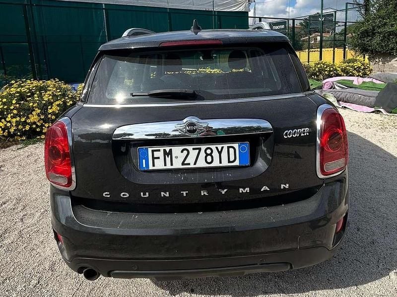 Usata Mini One Countryman Hype 102 CV (75 kW) 2018 Nero SUV