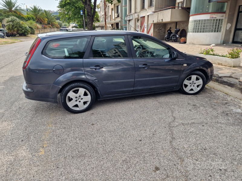 Usata Ford Focus 2007 Grigio Station wagon