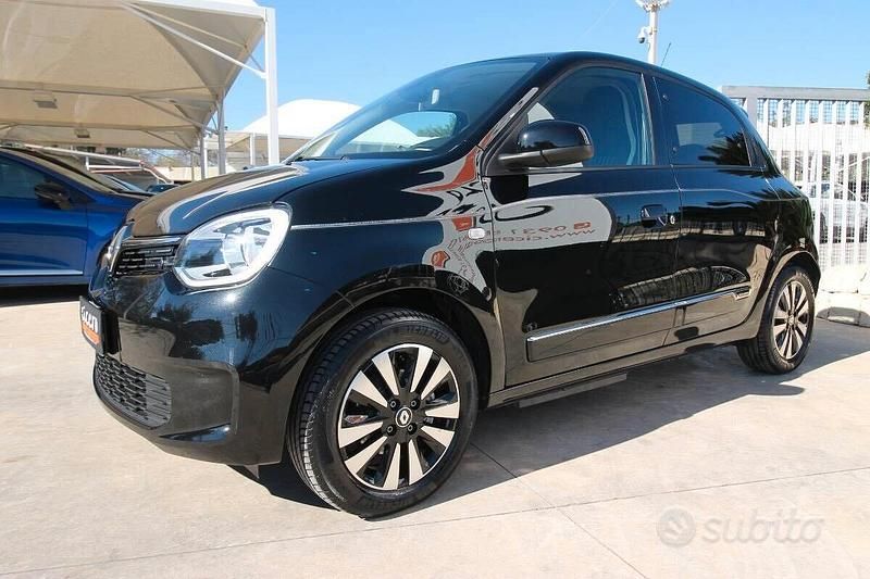 Usata Renault Twingo Techno 22 kW (30 CV) 2023 Nero Utilitaria