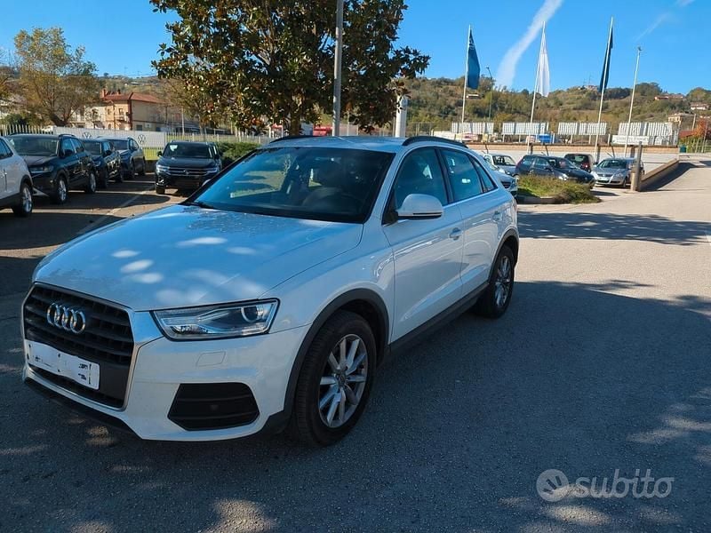 Usata Audi Q3 Business 150 CV (110 kW) 2018 Bianco ghiacciaio metallizzato SUV