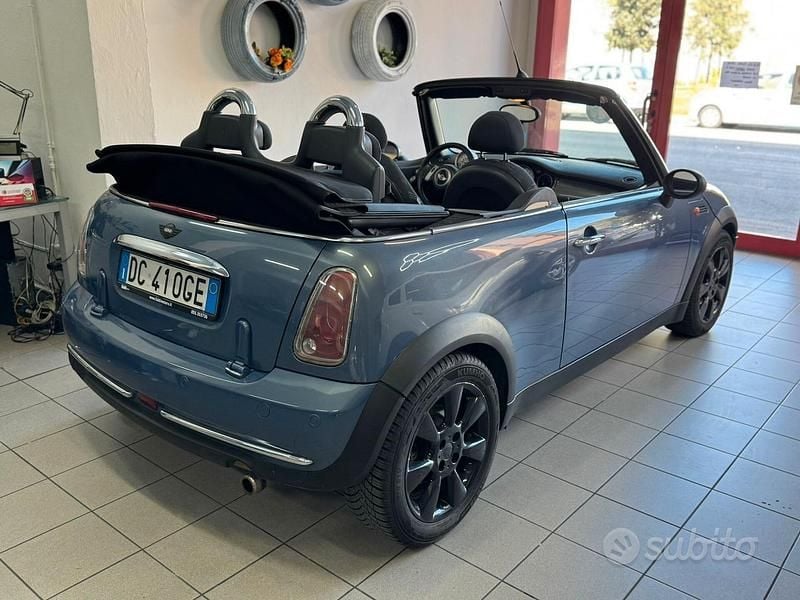 Usata Mini One Cabriolet 90 CV (66 kW) 2006 Blu Cabrio