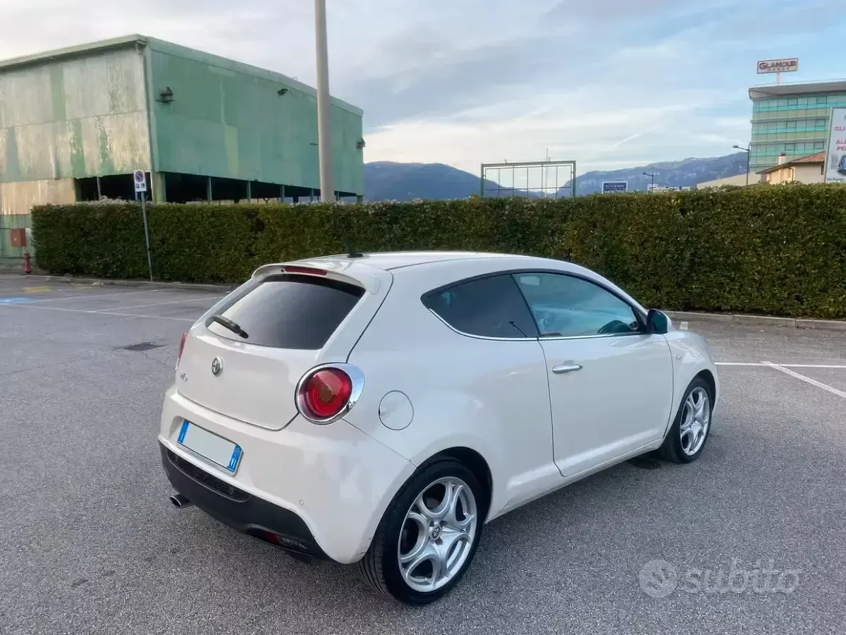 Usata Alfa Romeo MiTo 79 CV (58 kW) 2009 Beige Utilitaria