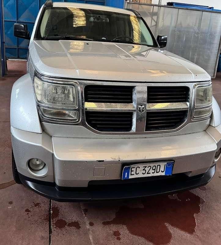 Usata Dodge Nitro SXT 177 CV (130 kW) 2010 Grigio SUV