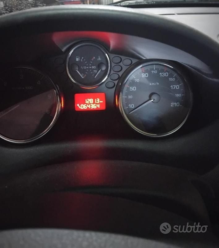 Usata Peugeot 206 68 CV (50 kW) 2010 Grigio Berlina