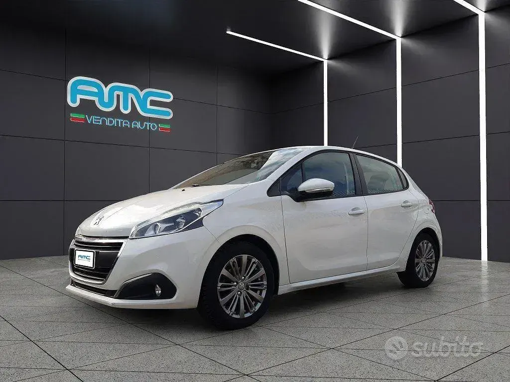 Usata Peugeot 208 Allure 82 CV (60 kW) 2017 Bianco Utilitaria