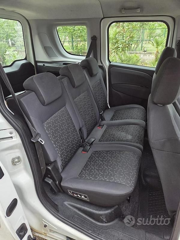 Usata Fiat Doblò 90 CV (66 kW) 2014 Bianco Monovolume