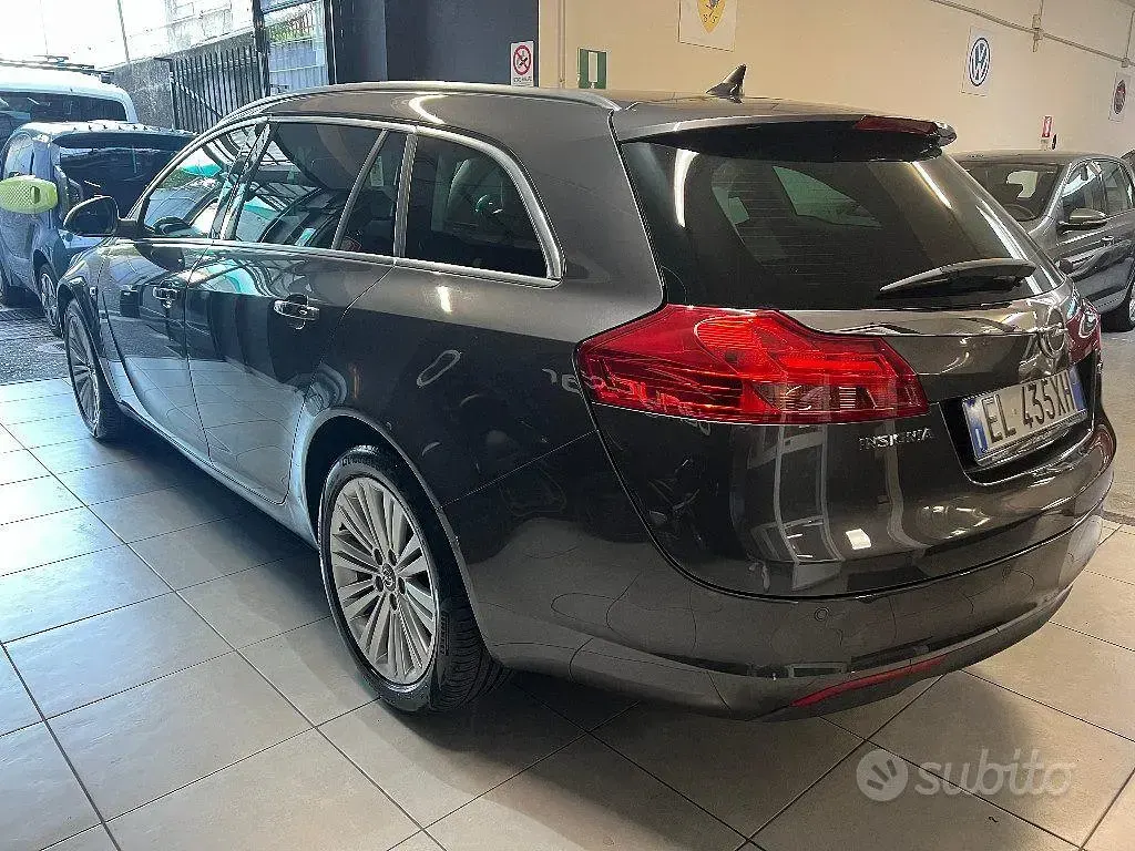 Usata Opel Insignia Cosmo 160 CV (117 kW) 2012 Grigio Station wagon