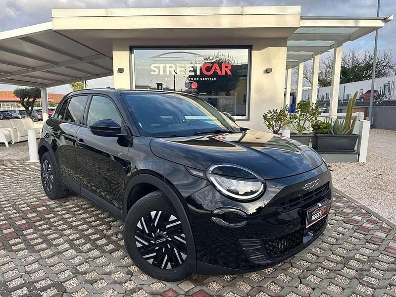 Nero Usata 2024 Fiat 600 SUV | 18.499 € - Immagine 1/4