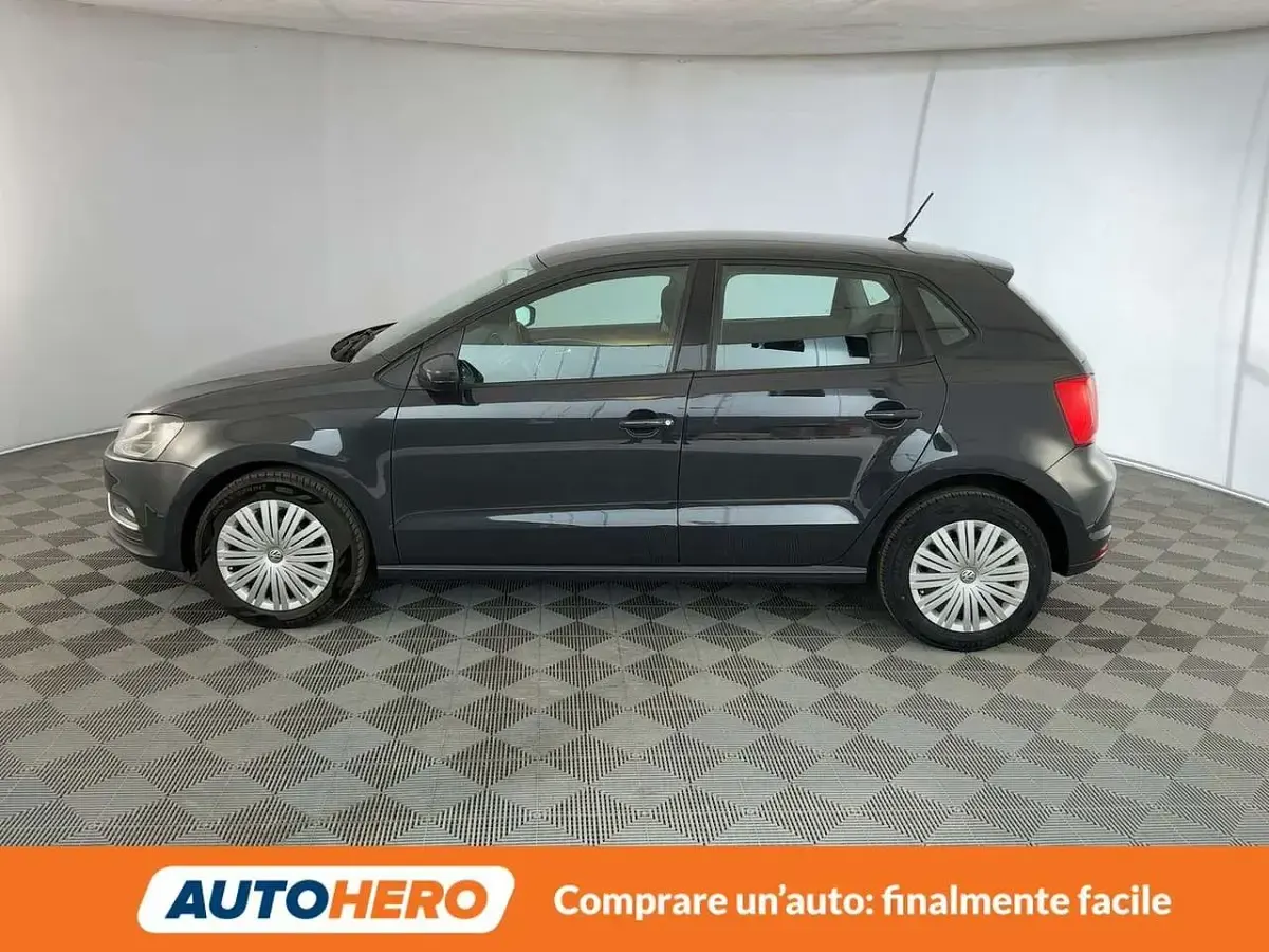 Usata VW Polo Comfortline 75 CV (55 kW) 2017 Grigio Utilitaria