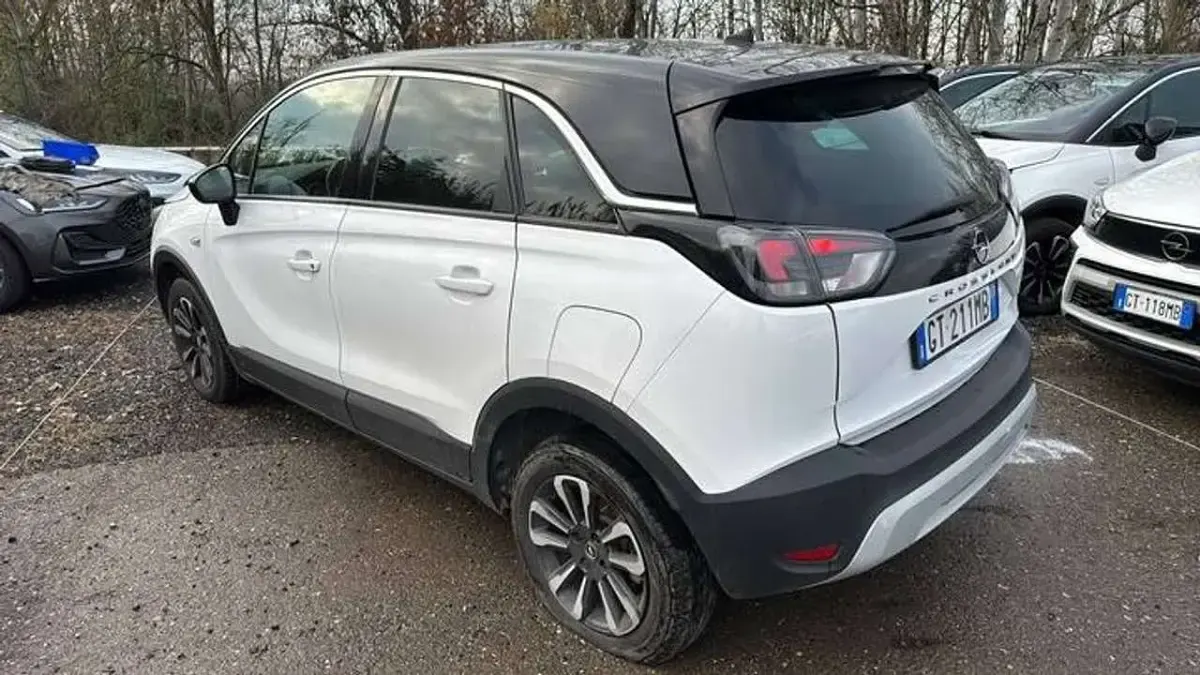 Usata Opel Crossland Elegance 131 CV (96 kW) 2024 Bianco SUV