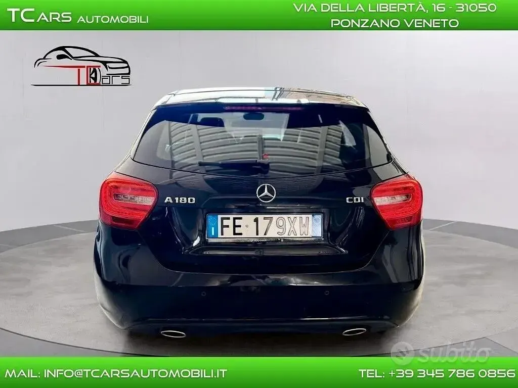 Usata Mercedes A180 Premium 109 CV (80 kW) 2015 Nero Utilitaria