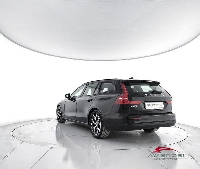 Usata Volvo V60 197 CV (144 kW) 2023 Nero Station wagon