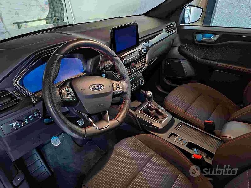 Usata Ford Kuga ST-Line 150 CV (110 kW) 2021 Nero SUV