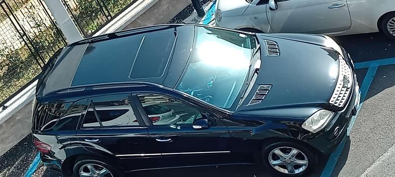 Usata Mercedes ML320 224 CV (164 kW) 2006 Nero SUV