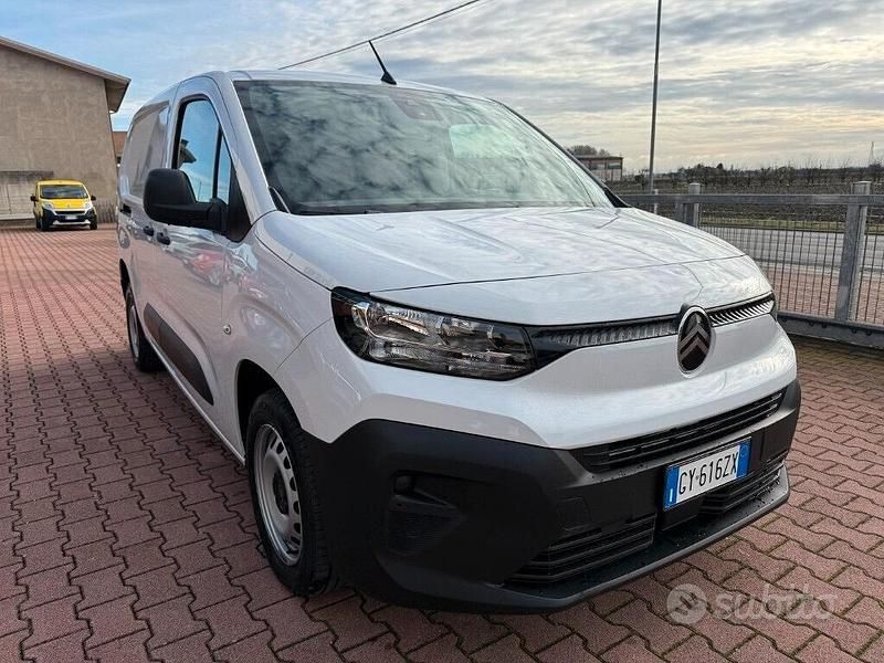 Usata Citroën Berlingo 102 CV (75 kW) 2025 Bianco Monovolume