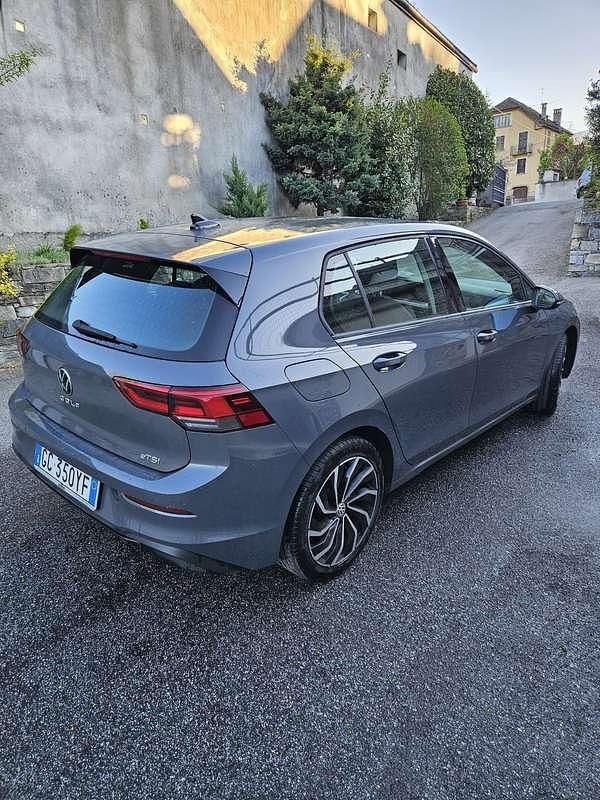 Usata VW Golf VIII Life 150 CV (110 kW) 2020 Berlina