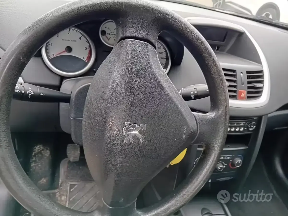 Usata Peugeot 207 73 CV (53 kW) 2009 Grigio Berlina