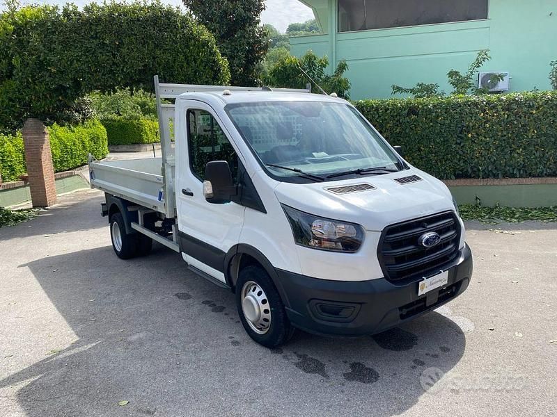 Usado Ford Transit 131 CV (96 kW) 2022 Blanco Descapotable