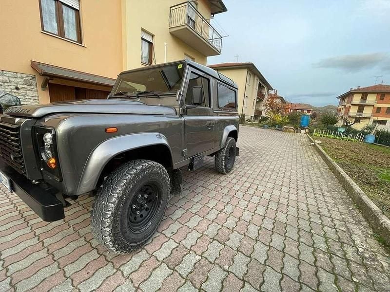 Usata Land Rover Defender 122 CV (89 kW) 2007 Station wagon