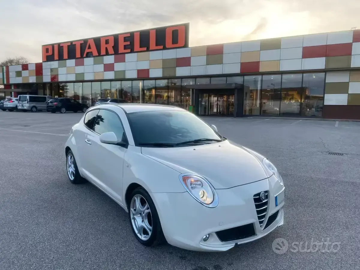 Usata Alfa Romeo MiTo 79 CV (58 kW) 2009 Beige Utilitaria