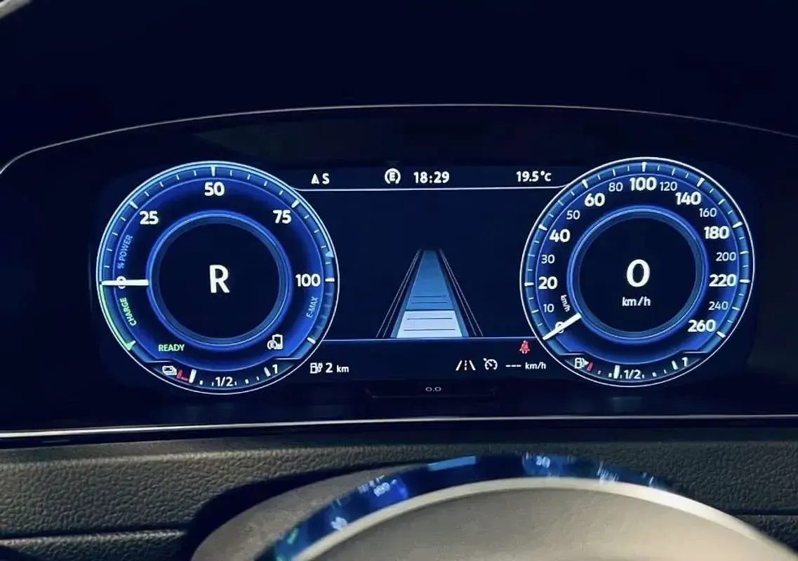 Usata VW Golf VII GTE 150 CV (110 kW) 2017 Berlina