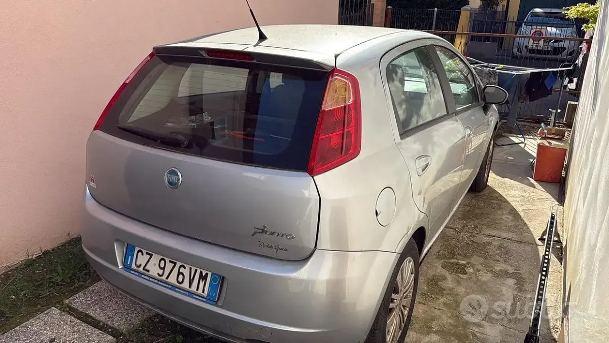 Usata Fiat Grande Punto 77 CV (56 kW) 2006 Utilitaria