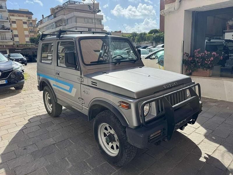 Usata Suzuki Samurai 45 CV (33 kW) 1984 Grigio SUV