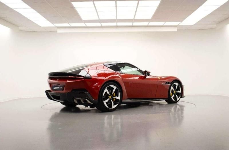 Nuova Ferrari 12 Cilindri 825 CV (606 kW) 2025 Rosso imola Coupé