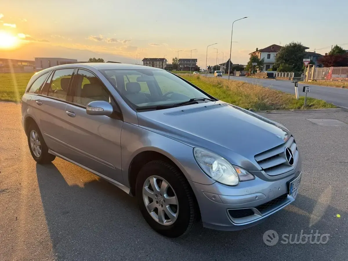 Usata Mercedes R280 190 CV (139 kW) 2007 Grigio Station wagon