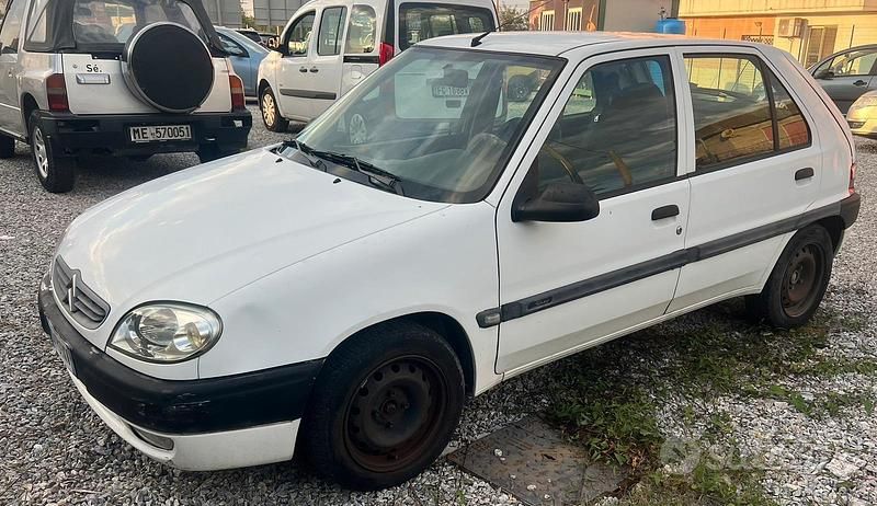 Usata Citroën Saxo 60 CV (44 kW) 2002 Bianco Utilitaria