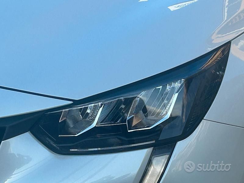 Usata Peugeot 208 GT 131 CV (96 kW) 2021 Bianco Utilitaria