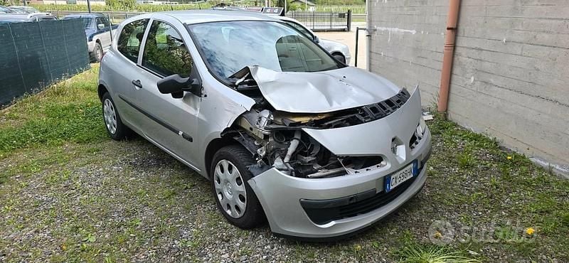 Usata Renault Clio 2005 Grigio Utilitaria