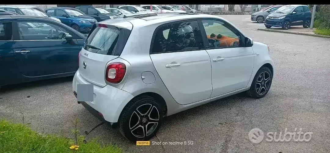 Usata Smart ForFour 71 CV (52 kW) 2015 Bianco Utilitaria