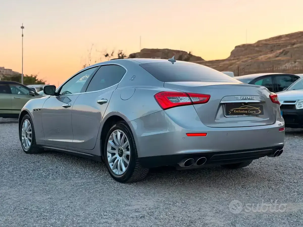 Usata Maserati Ghibli 250 CV (183 kW) 2015 Grigio Berlina