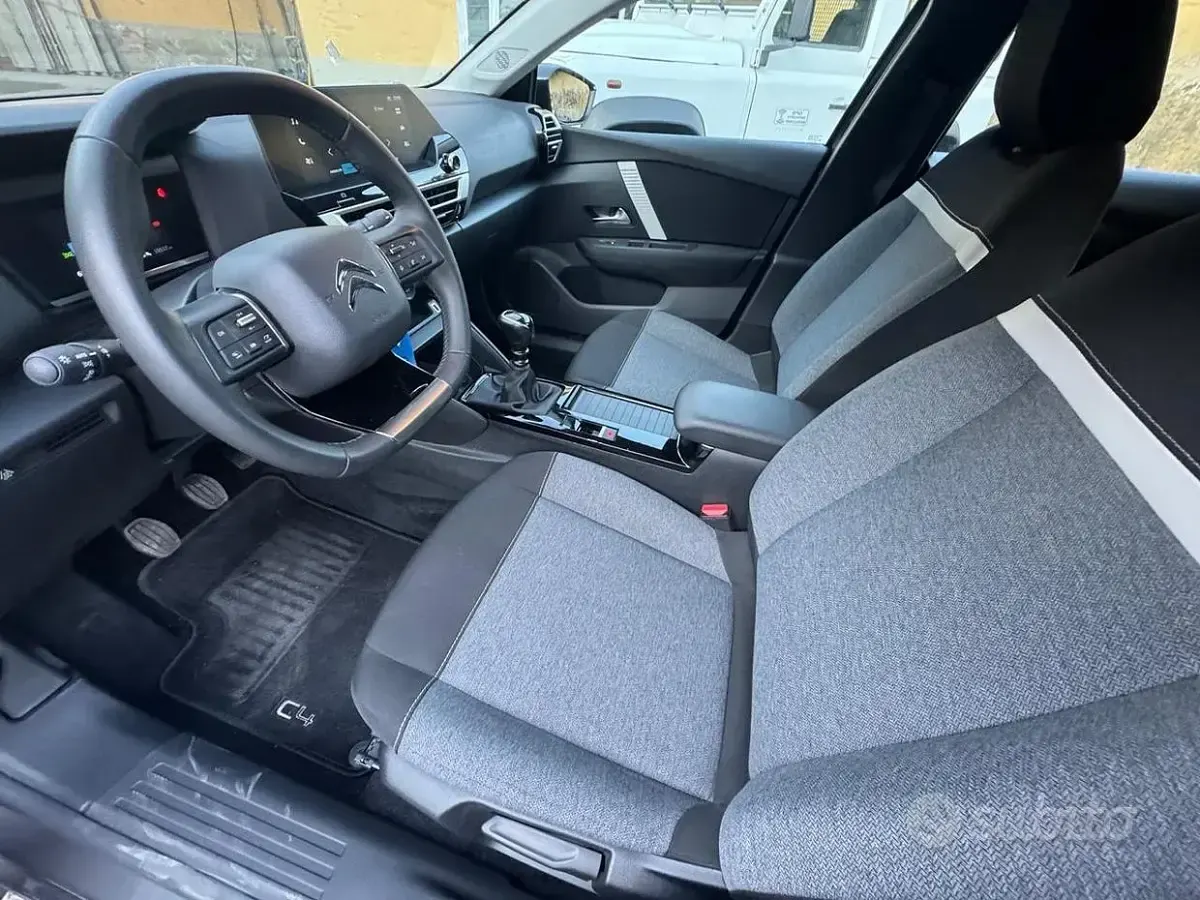 Usata Citroën C4 101 CV (74 kW) 2024 Grigio SUV