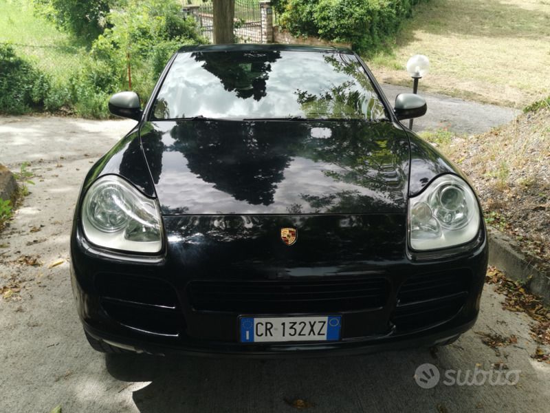 Usata 2004 Porsche Cayenne SUV | 11.900 € (Cara) - Immagine 1/4