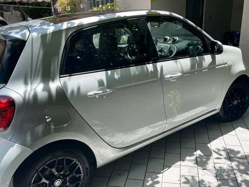 Usata Smart ForFour 90 CV (66 kW) 2018 Bianco Utilitaria