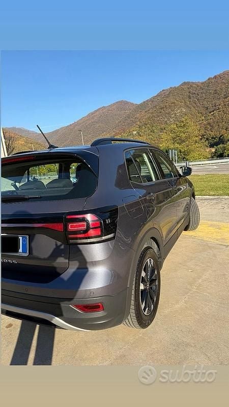 Usata VW T-Cross 110 CV (80 kW) 2022 Grigio SUV