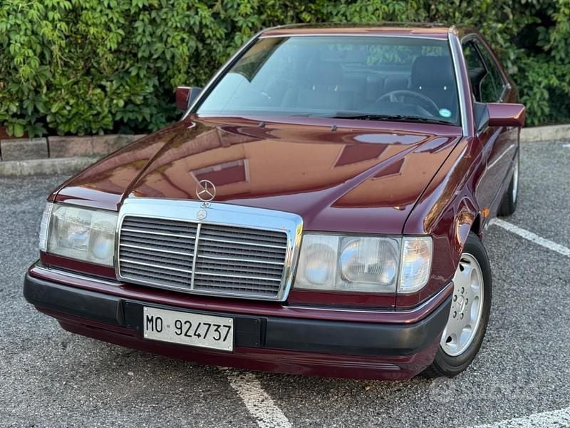 Käytetty Mercedes 200 122 HP (89 kW) 1992 Punainen Coupe - kaksiovinen