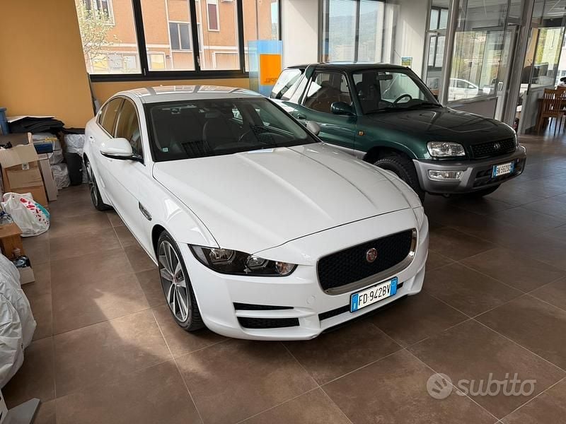 Usata Jaguar XE 180 CV (132 kW) 2016 Berlina
