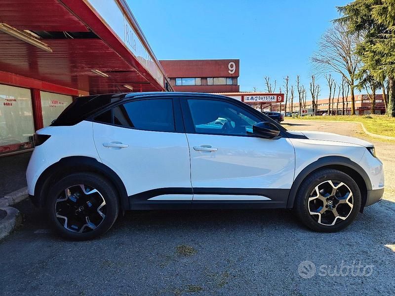 Usata Opel Mokka 130 CV (95 kW) 2023 Bianco SUV