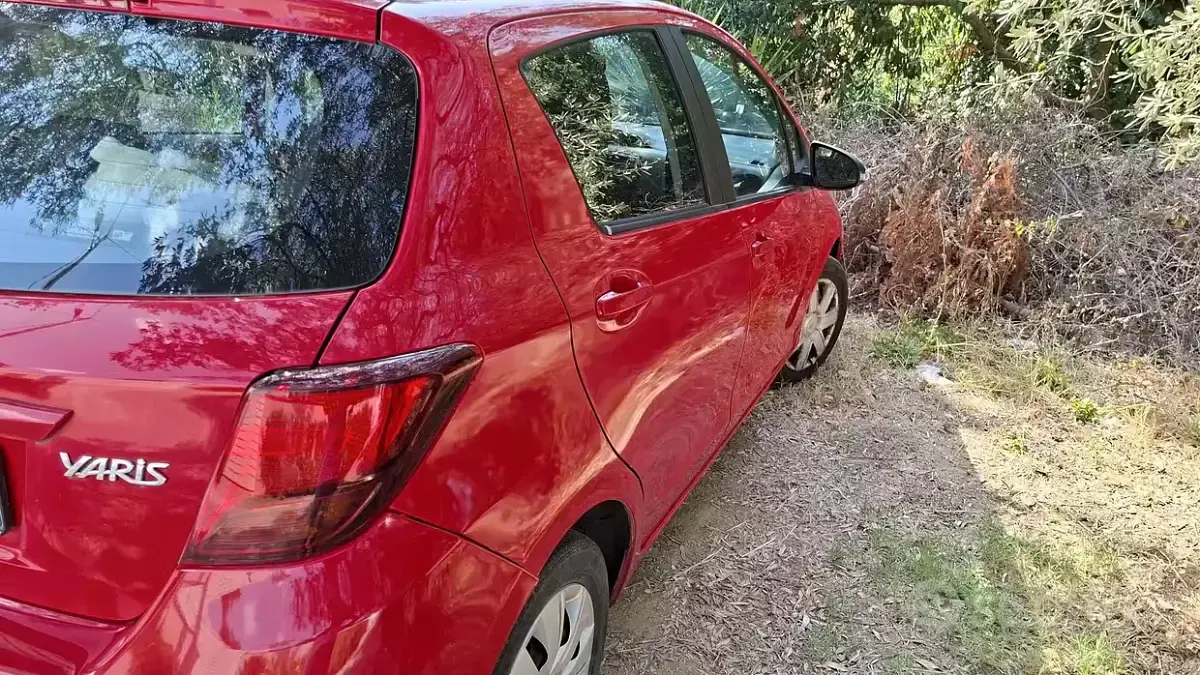 Usata Toyota Yaris 65 CV (47 kW) 2016 Rosso Utilitaria