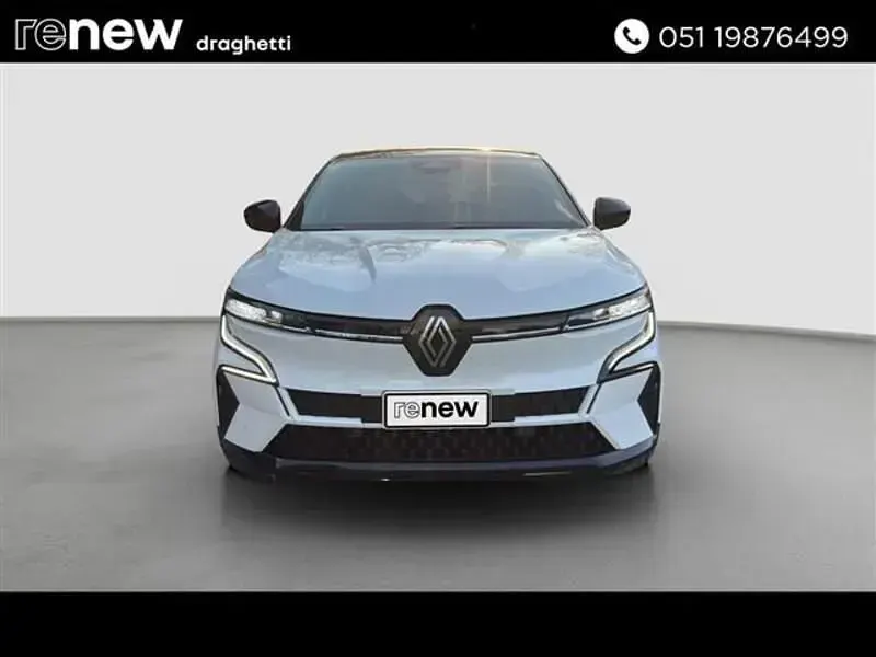 Używany Renault Megane E-Tech Techno 161 kW (220 KM) 2022 Biały Sedan/Limuzyna