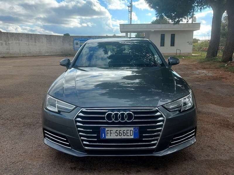 Grigio Usata 2016 Audi A4 Ambiente Tre volumi | 15.500 € (Buon prezzo) - Immagine 1/4