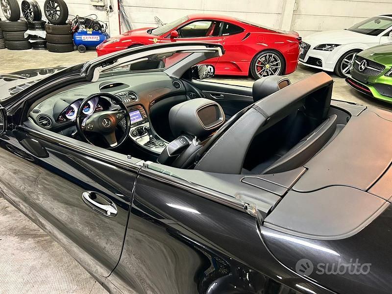 Usata Mercedes SL350 Premium 315 CV (231 kW) 2010 Nero Cabrio