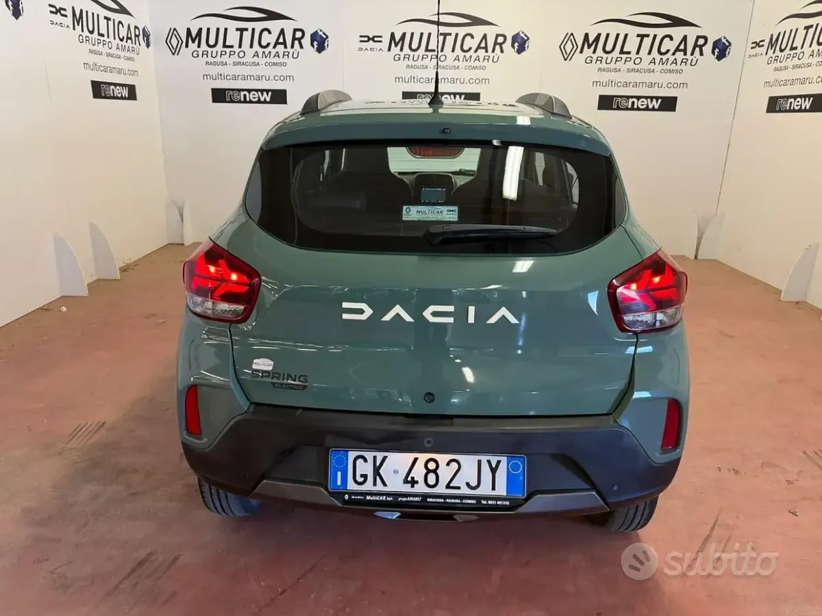 Usata Dacia Spring Expression 18 kW (25 CV) 2023 Verde Utilitaria