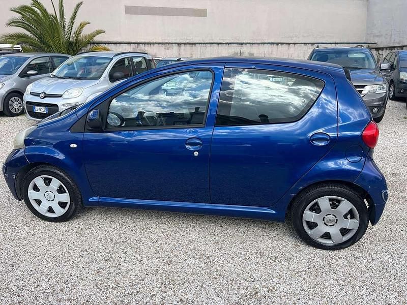 Usata Toyota Aygo 68 CV (50 kW) 2008 Blu/azzurro Utilitaria